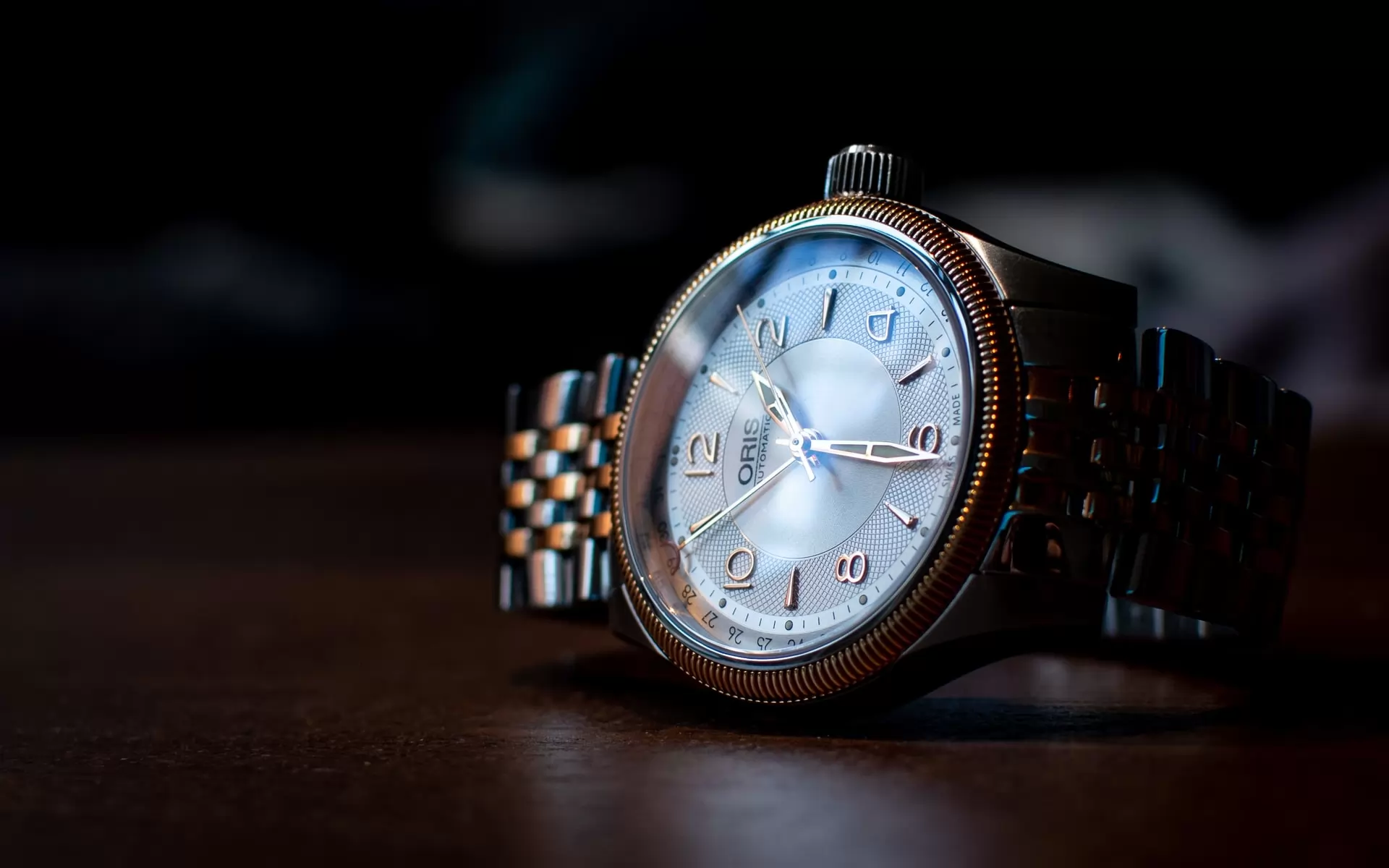 the luxury watch market