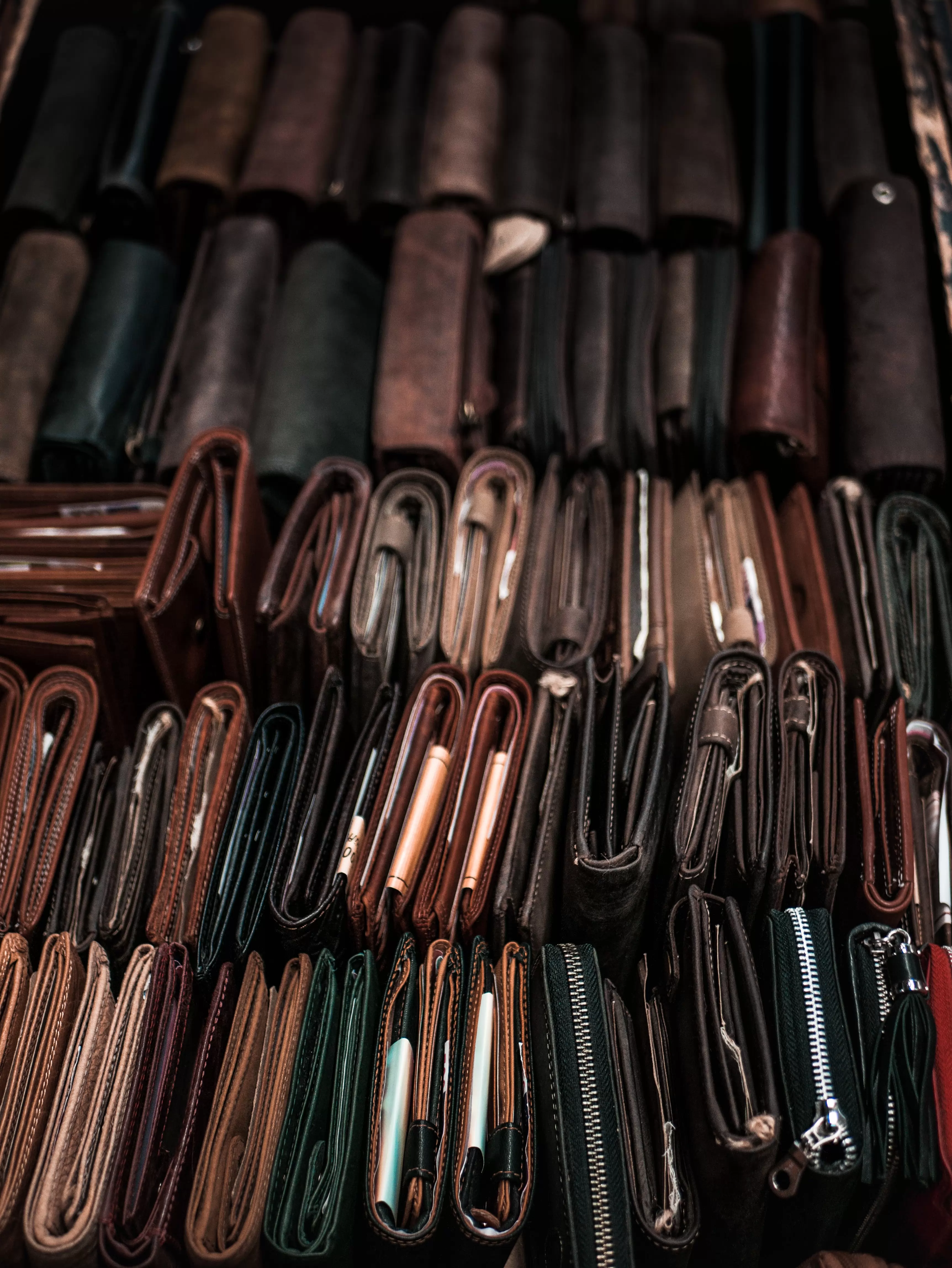 the leather goods market