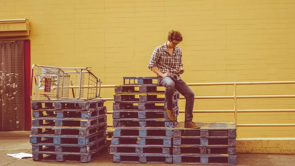 Empilement de marchandises sur la palette