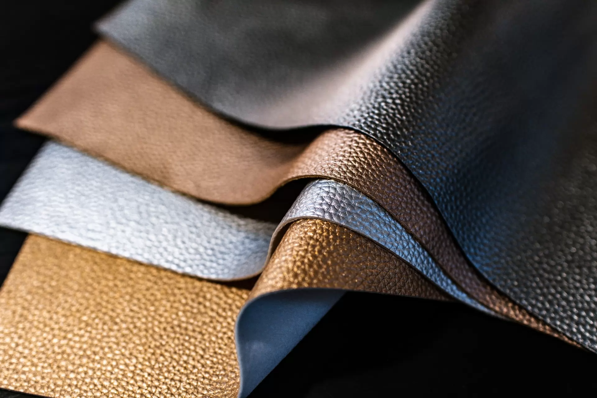 the luxury leather goods market