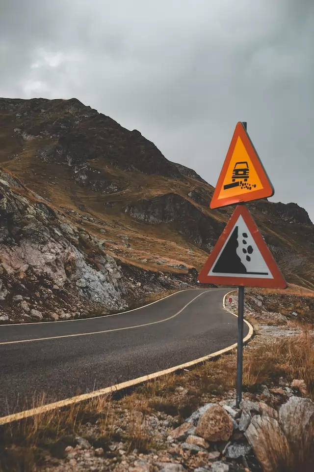 le marché des panneaux de signalisation