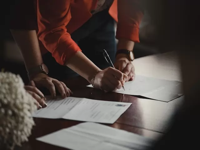 The notary market