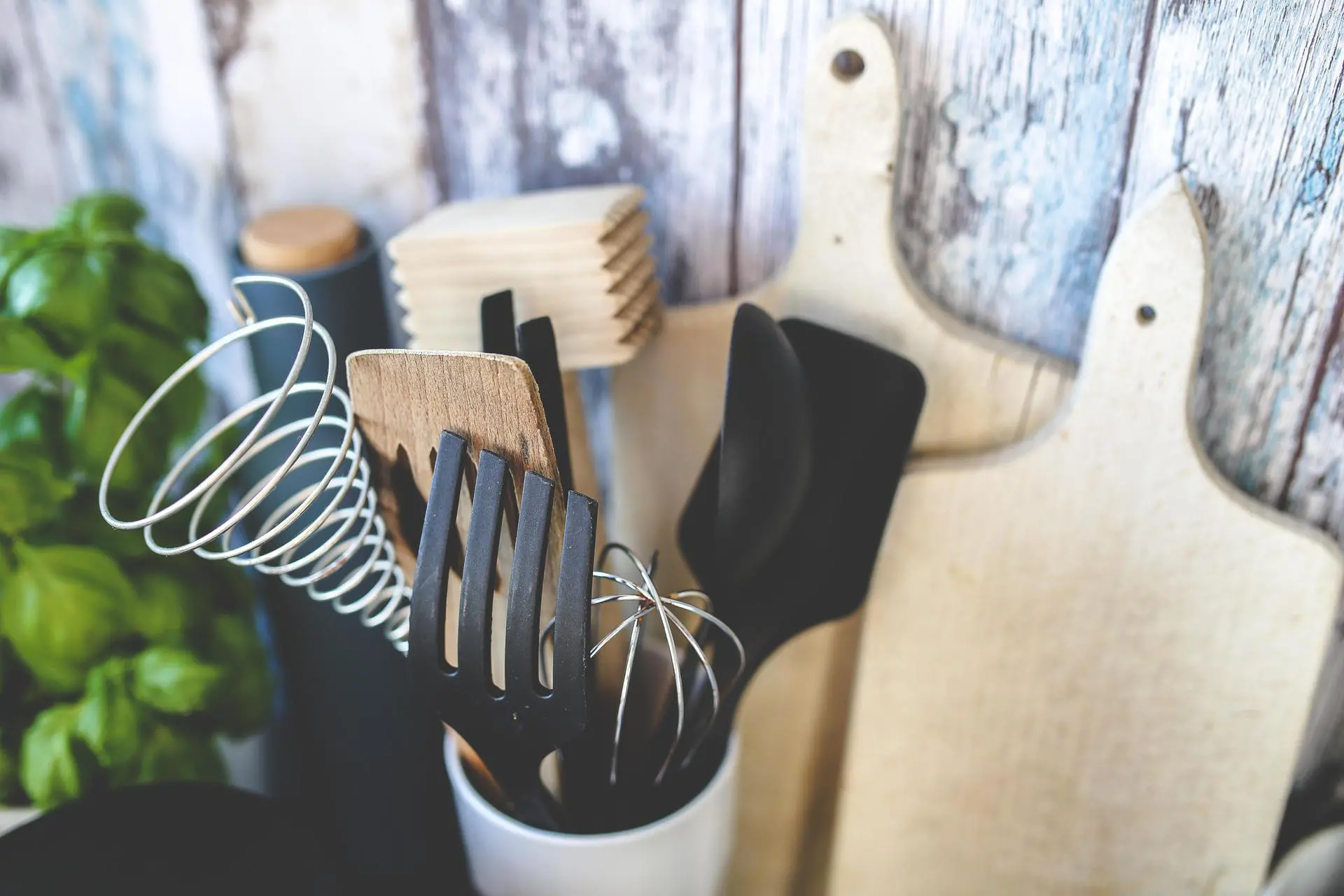 the kitchen utensils market