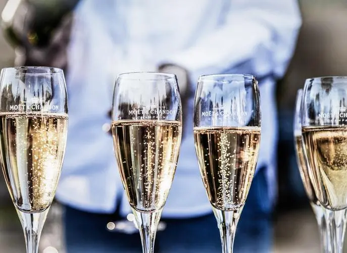 the sparkling wine market